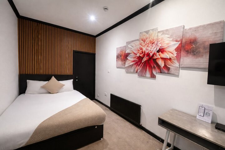 Room 38 of 85