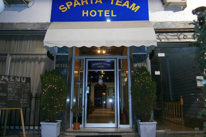 Hotel 100 of 103