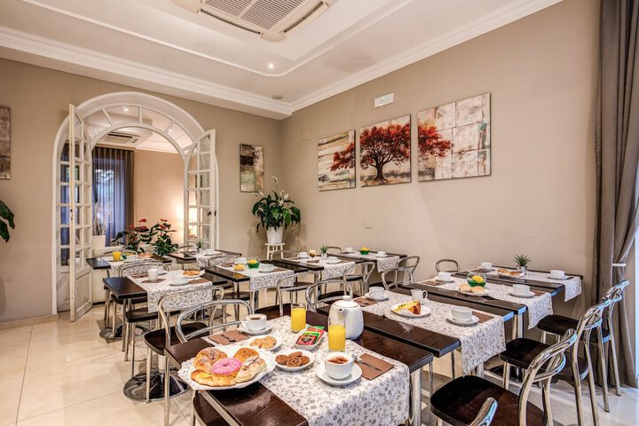 Dining 125 of 147