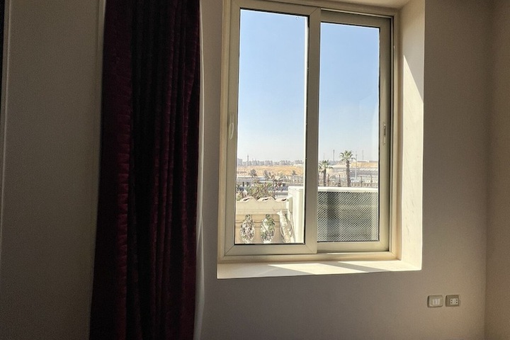 Room 2 of 49