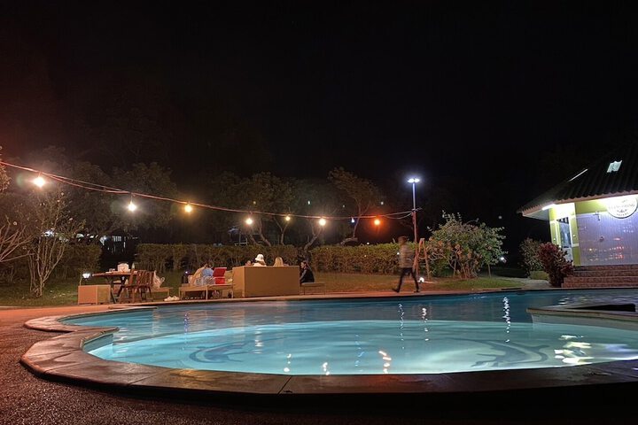 Pool 24 of 44