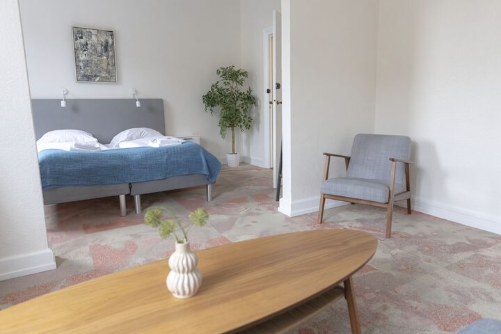 Room 10 of 36