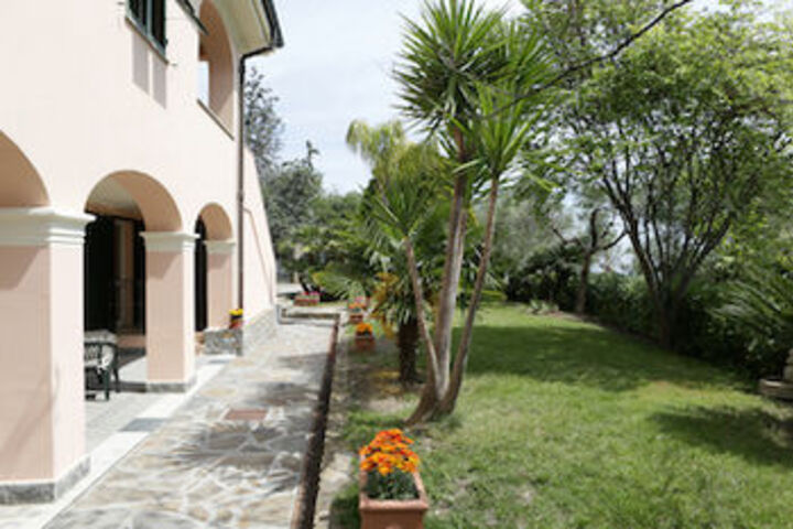 Hotel 4 of 14