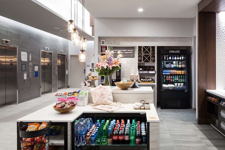 Snack bar