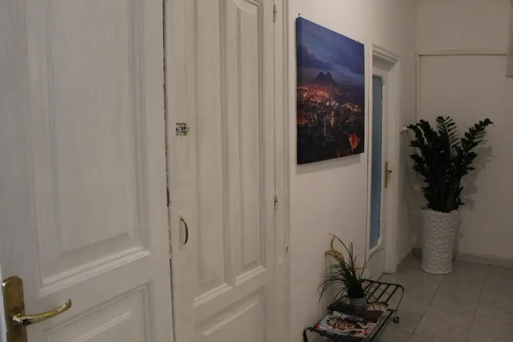 Room 12 of 22