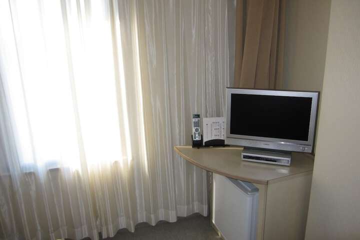 Room 13 of 39