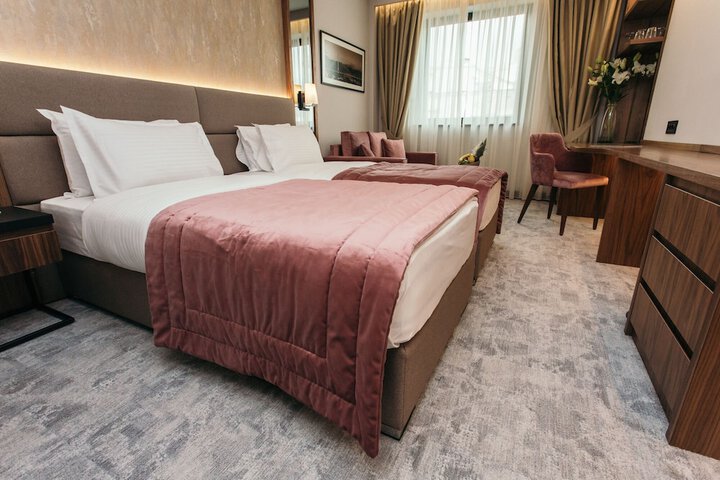 Room 18 of 65