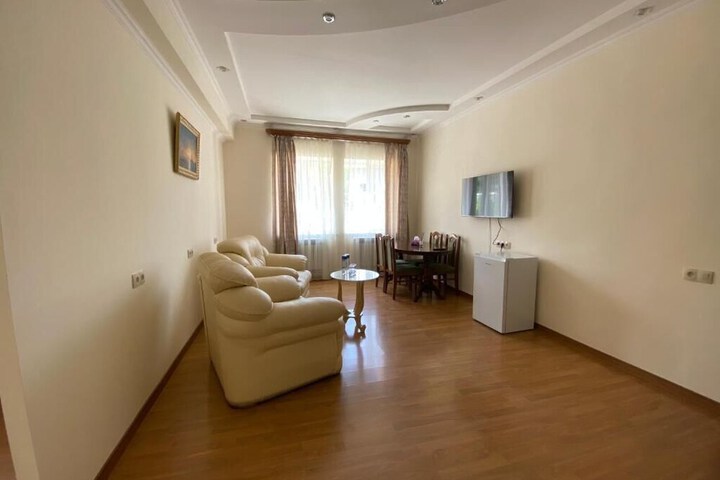 Room 30 of 47