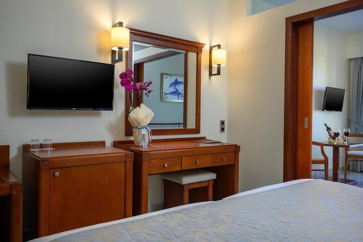 Room 44 of 340