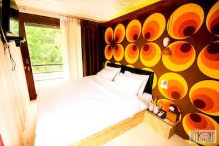 Room 14 of 23