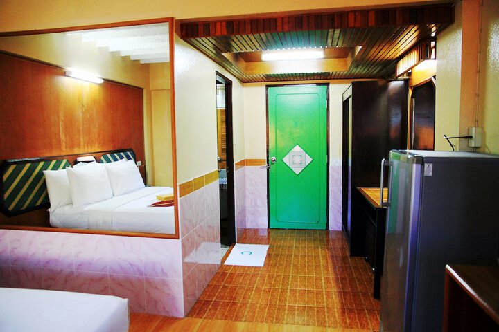 Room 13 of 66