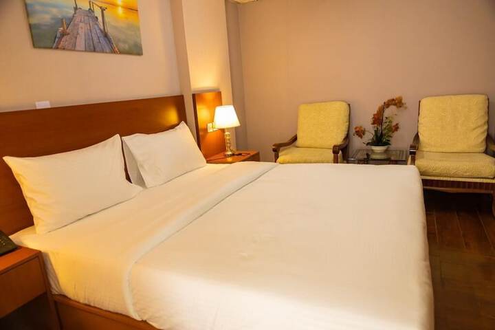 Room 16 of 32