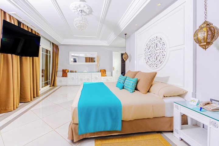 Room 8 of 42