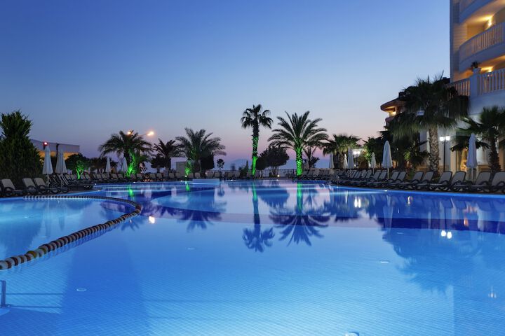 Pools & Facilities
