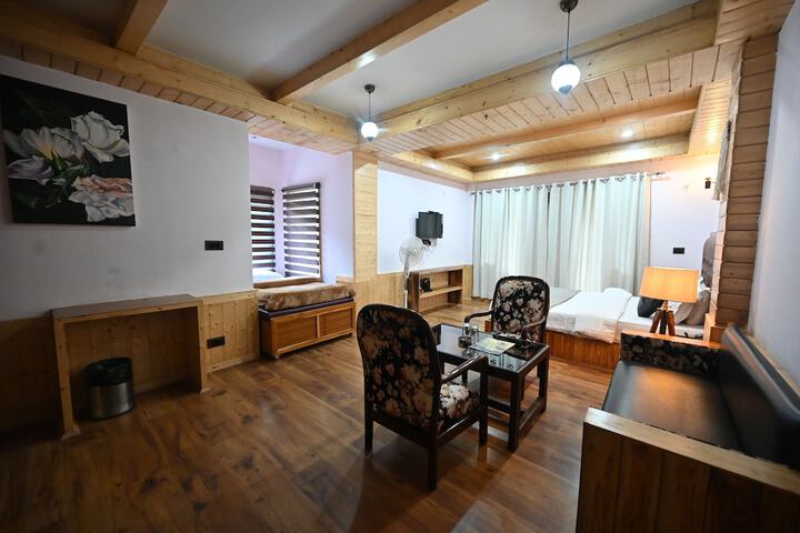 Room 7 of 39