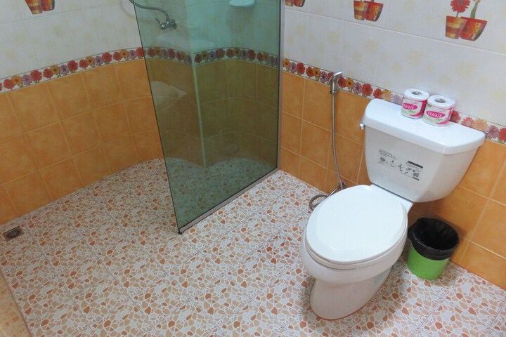 Room 63 of 137