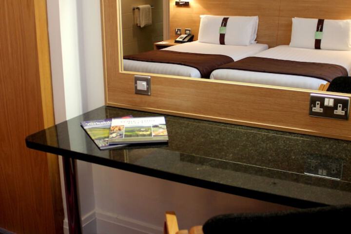 Room 4 of 45