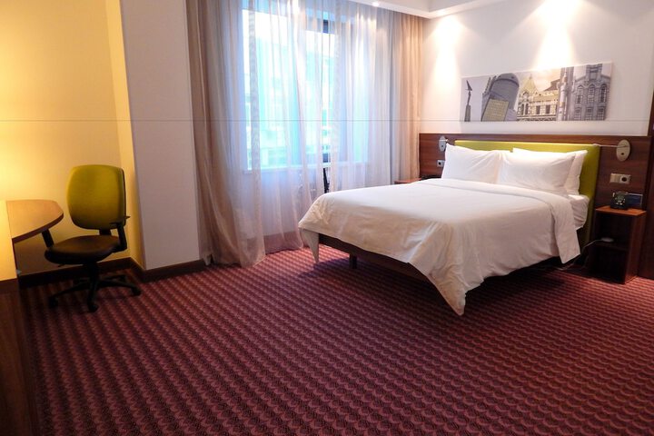 Room 12 of 62