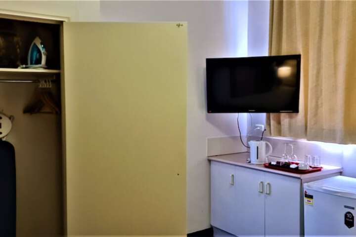 Room 33 of 51