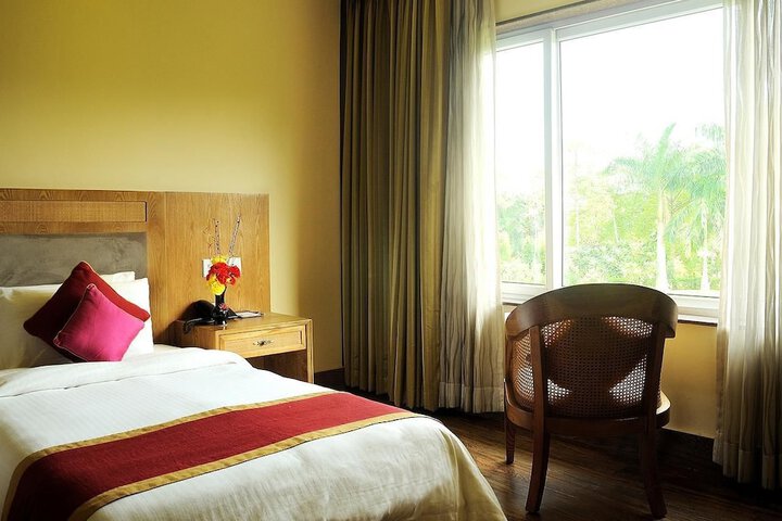 Room 4 of 34