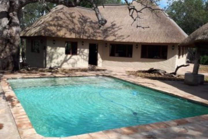 Pool 21 of 35