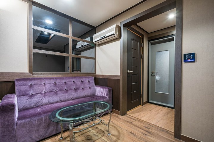 Room 20 of 34