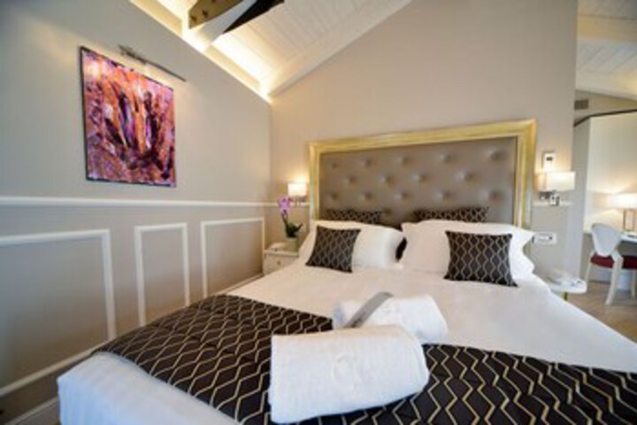 Room 26 of 28