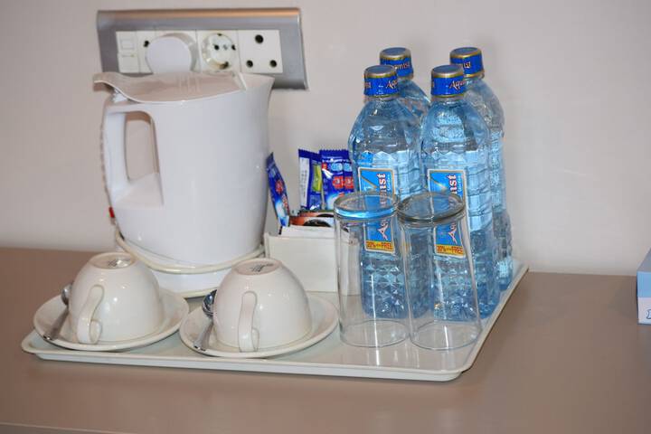 Breakfast/Coffee Service 28 of 39