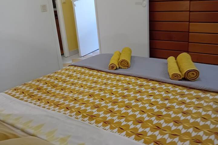 Room 4 of 113