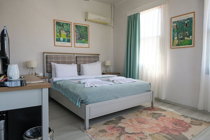 Room 25 of 57
