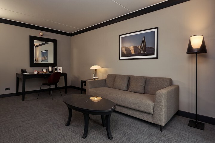 Room 62 of 267