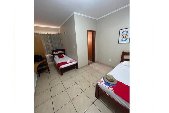 Room 2 of 10