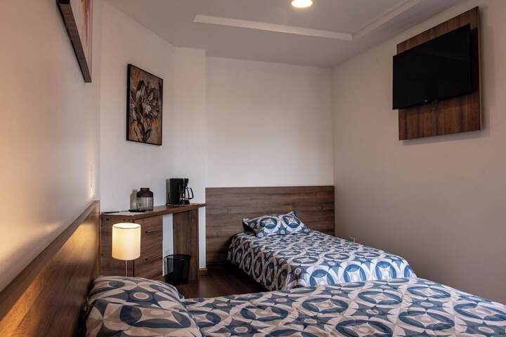 Room 4 of 14