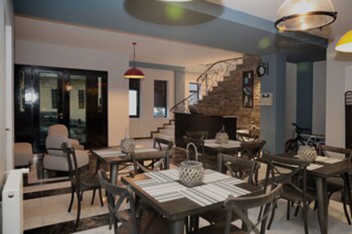 G-OLD TOWN HOTEL