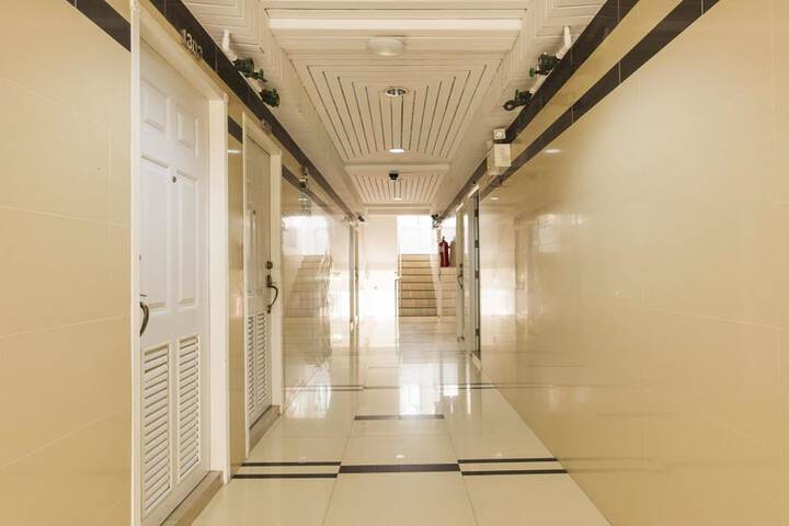 Ballroom/Hall 27 of 33