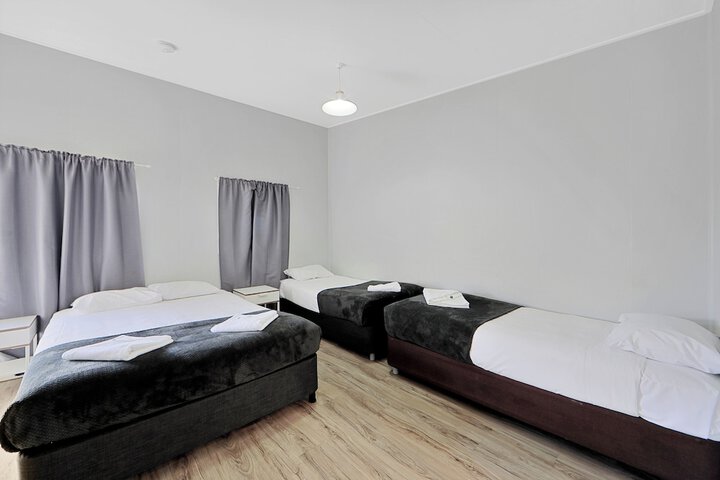 Room 8 of 42