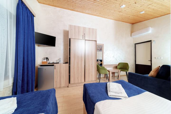 Room 34 of 149