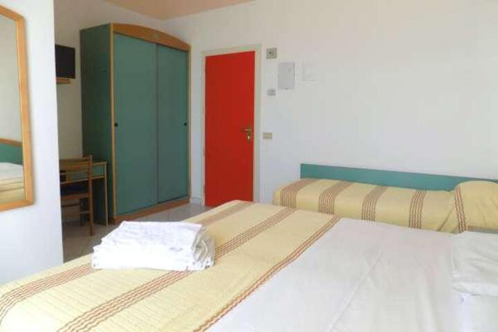 Room 3 of 5