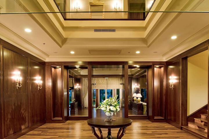 Hotel Interior 29 of 336