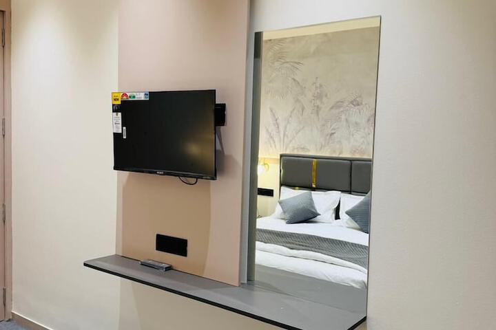 Room 14 of 27