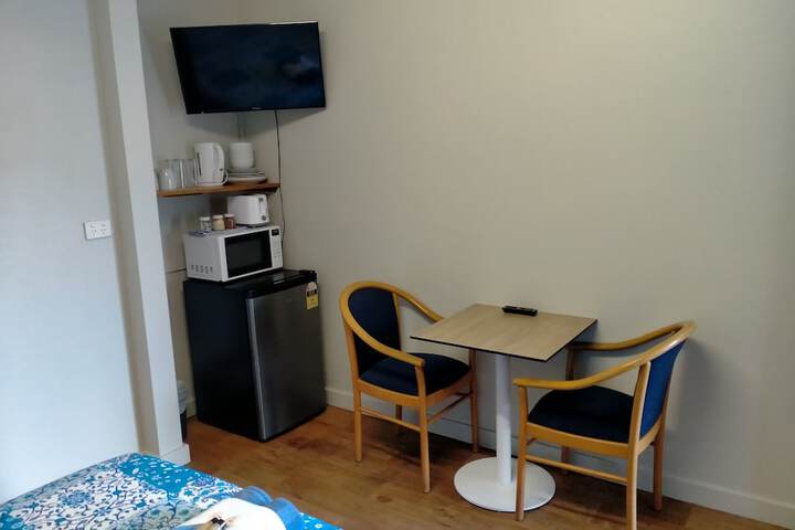 Room 10 of 36