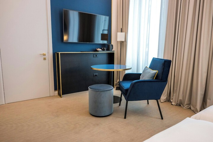 Room 31 of 105