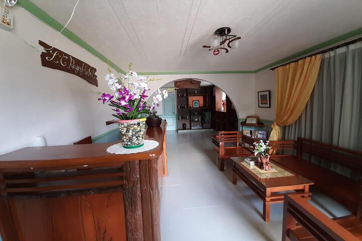 RedDoorz Plus near Bangui Windmills