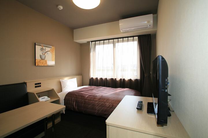 Room 4 of 31