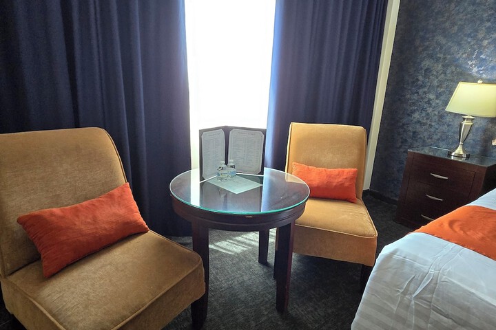 Room 40 of 74