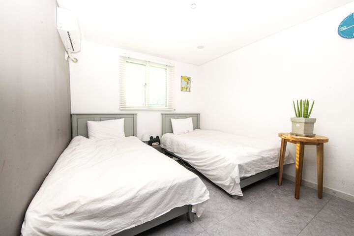 Room 28 of 55