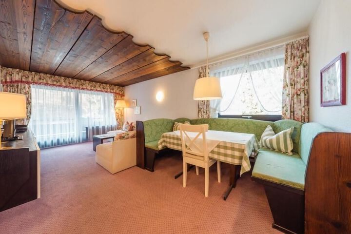 Room 9 of 22