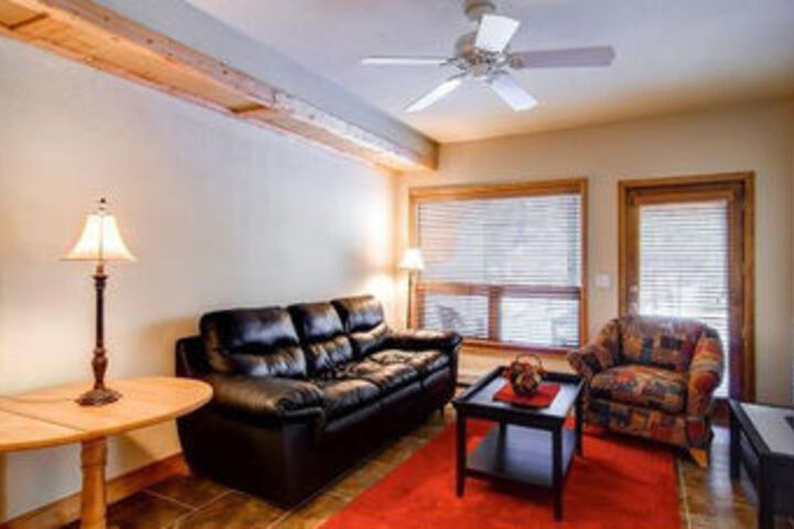 Room 25 of 28