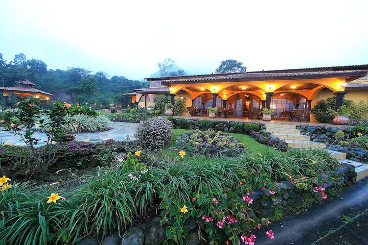 Hotel Exterior 78 of 91
