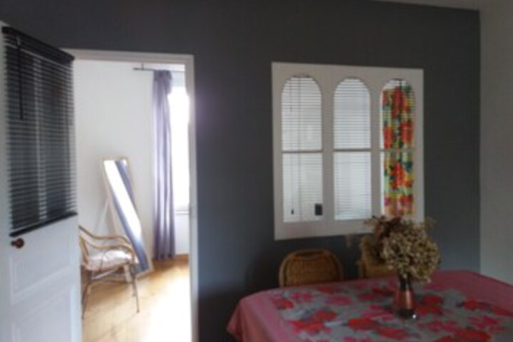 Room 11 of 28